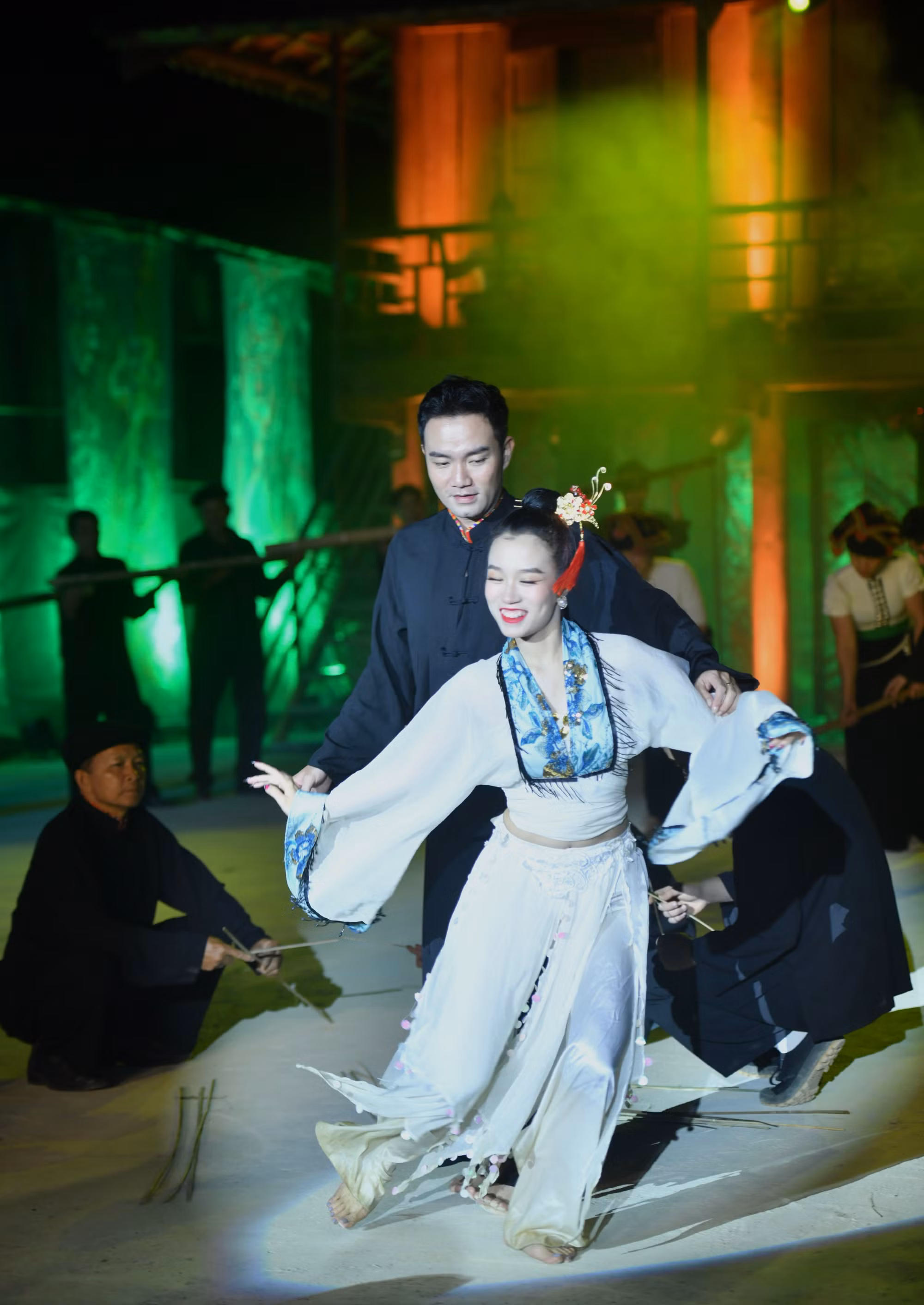 [Ảnh] Hấp dẫn show diễn thực cảnh "Huyền tích U-Va" ảnh 2