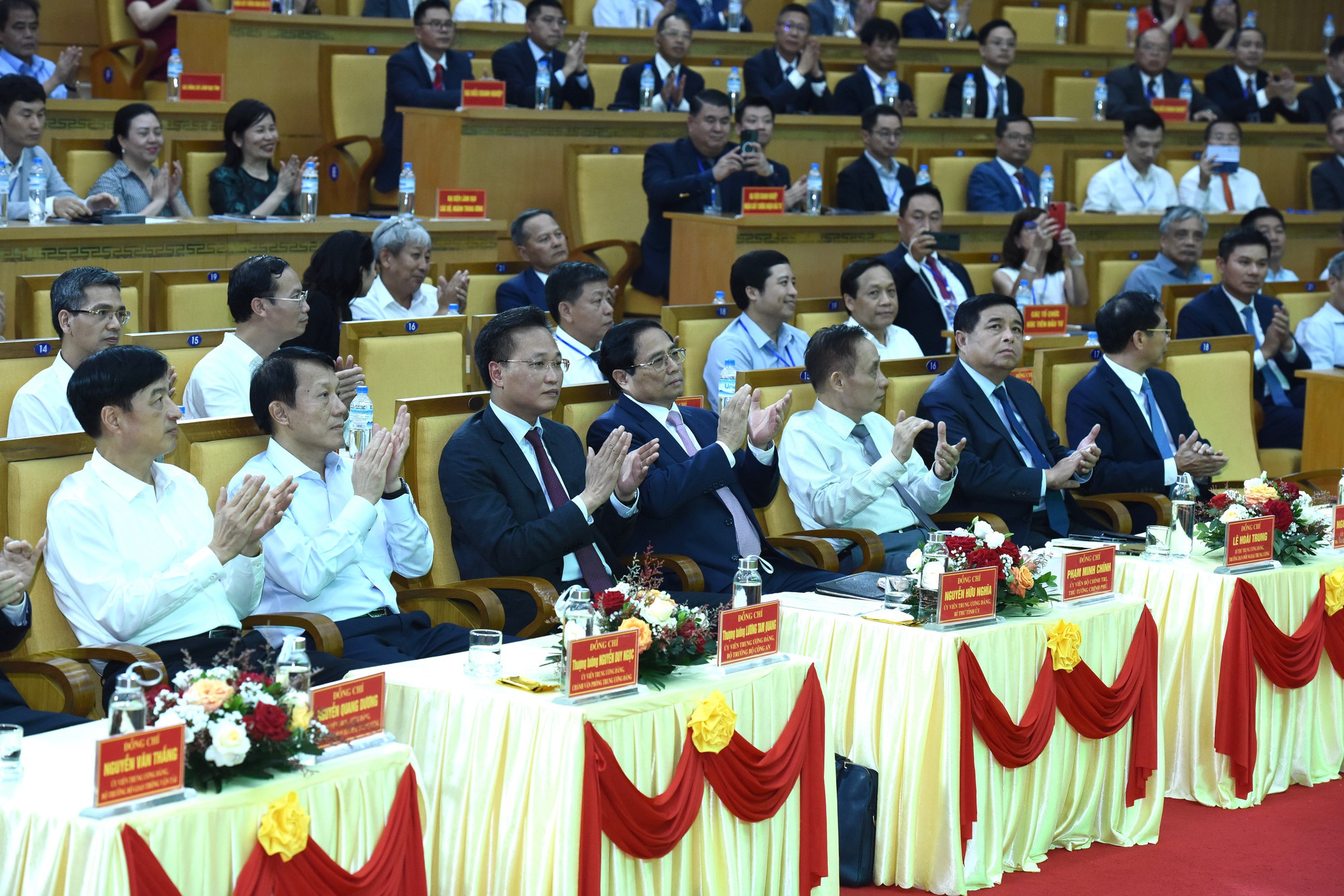 [Ảnh] Thủ tướng Phạm Minh Chính dự Hội nghị công bố Quy hoạch tỉnh Hưng Yên ảnh 3