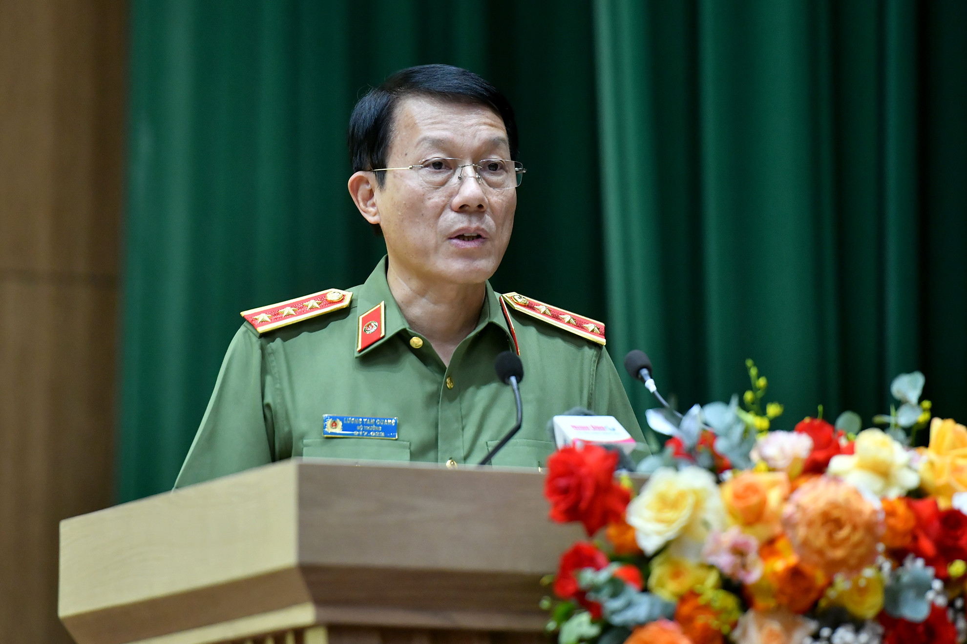 Thượng tướng Lương Tam Quang, Ủy viên Trung ương Đảng, Bộ trưởng Công an phát biểu tại hội nghị.