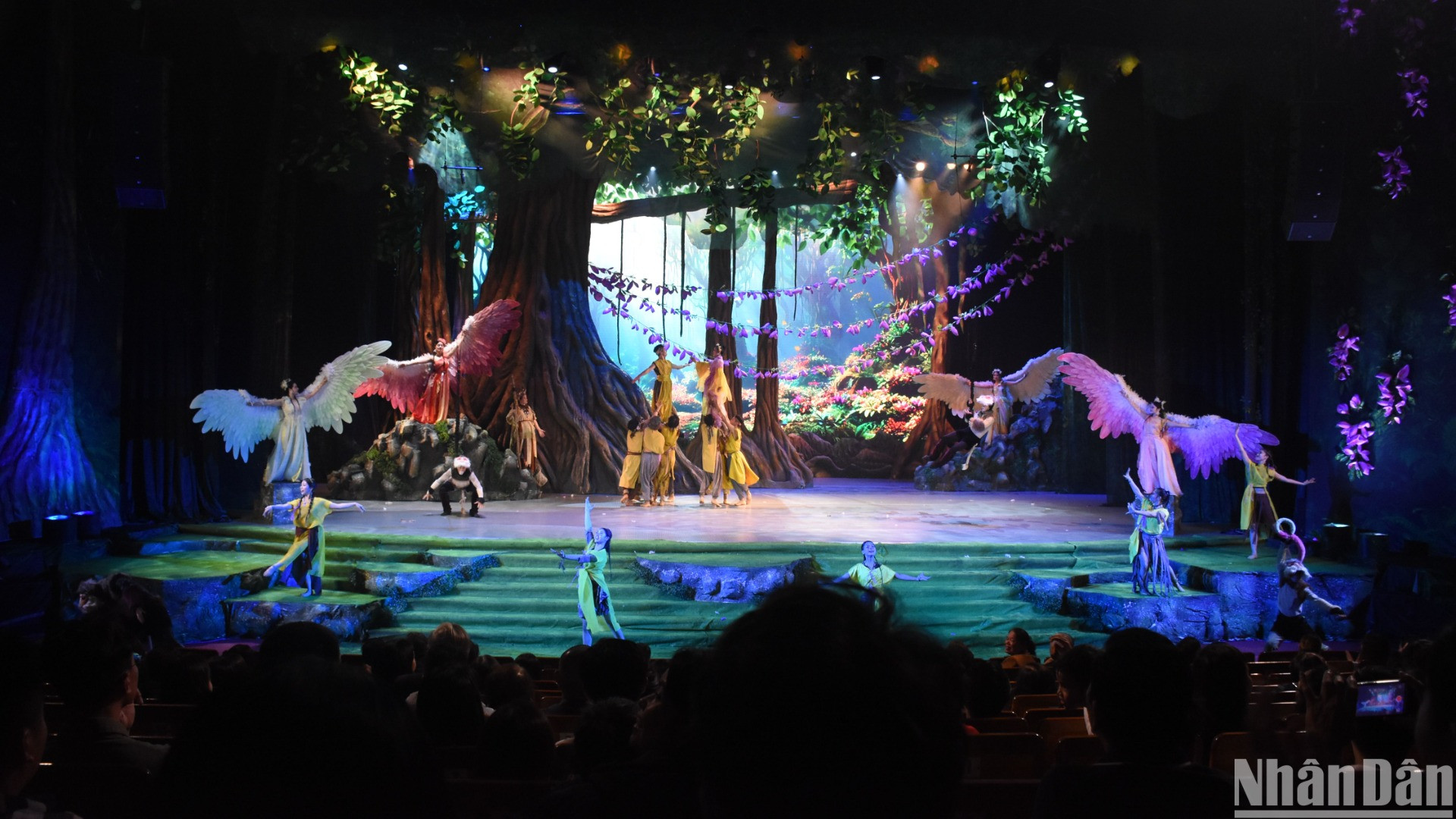 Đây là sản phẩm du lịch mới kỳ vọng sẽ mang lại cho người dân, du khách thêm nhiều xúc cảm mới khi chọn Đà Nẵng là điểm đến du lịch và trải nghiệm các giá trị văn hóa, nghệ thuật. (Ảnh: ANH ĐÀO)