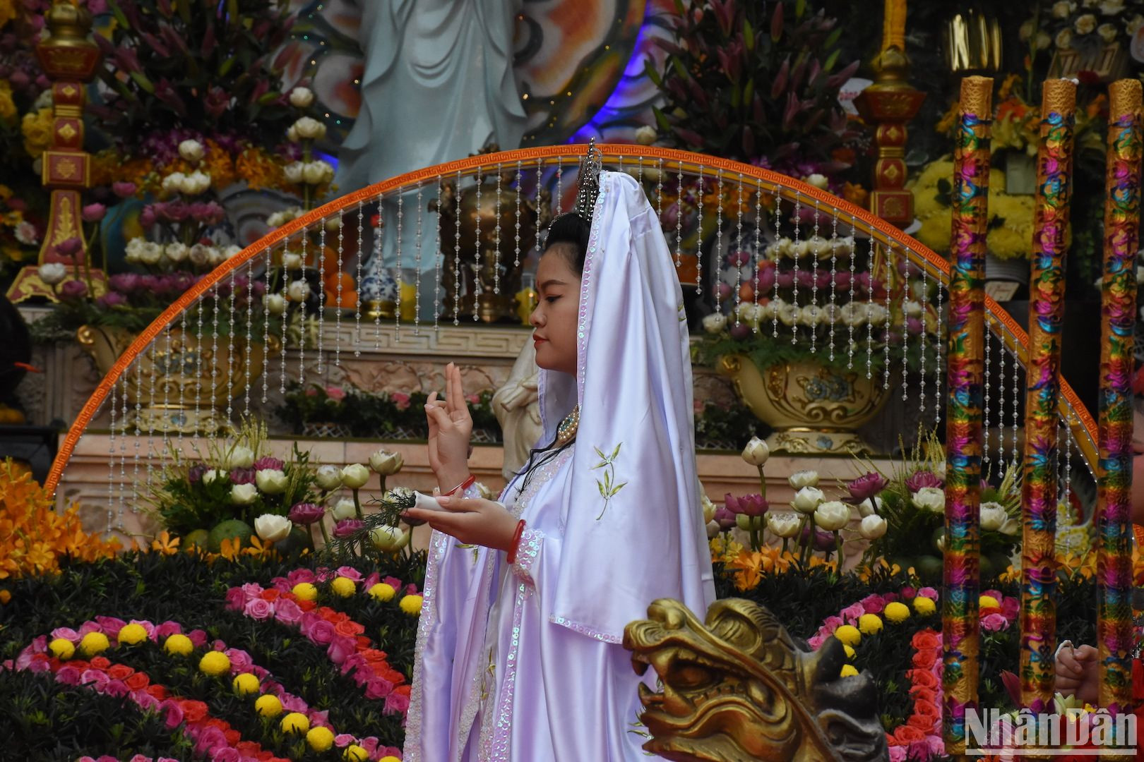 Lễ Vía Đức Bồ Tát Quán Thế Âm là phần linh thiêng, độc đáo nhất tại Lễ hội Quán Thế Âm Ngũ Hành Sơn. (Ảnh: ANH ĐÀO)