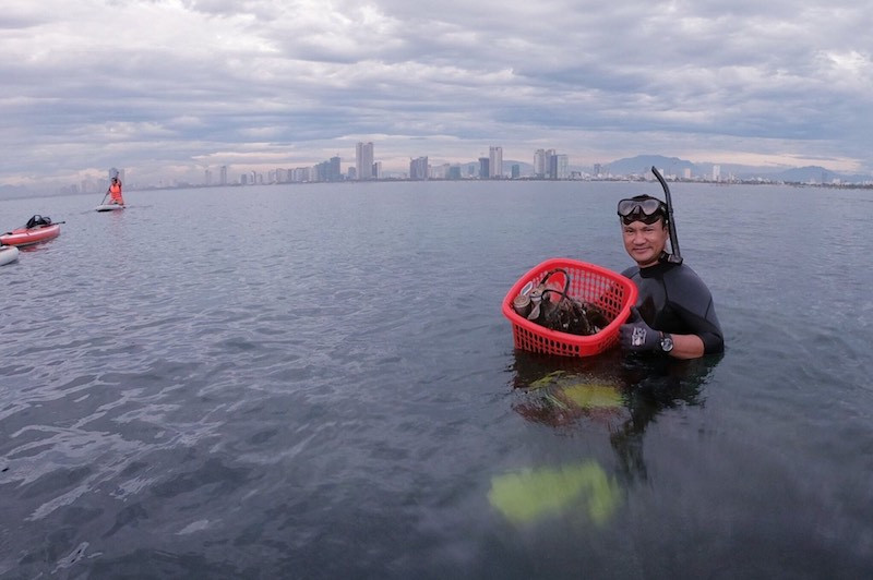 Anh Đào Đặng Công Trung có hơn 12 năm tình nguyện nhặt rác, bảo vệ môi trường. (Ảnh Nhân vật cung cấp) Anh Đào Đặng Công Trung có hơn 12 năm tình nguyện nhặt rác, bảo vệ môi trường. (Ảnh Nhân vật cung cấp)