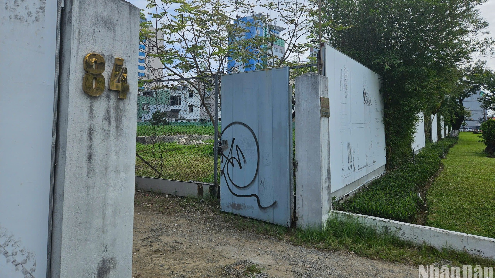 Dự án dự án Khu đất “kim cương” tại 84 Hùng Vương được gỡ vướng khi chủ đầu tư được sử dụng đất theo thời hạn sử dụng đất đã được điều chỉnh. (Ảnh: ANH ĐÀO)