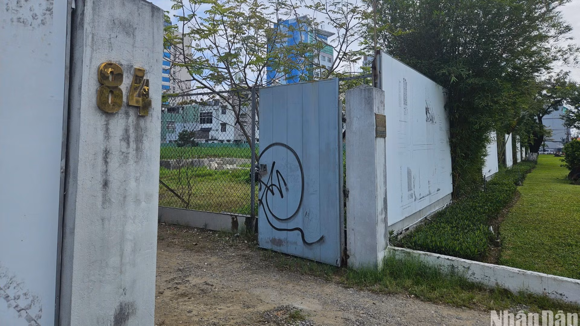 Dự án dự án Khu đất “kim cương” tại 84 Hùng Vương được gỡ vướng khi chủ đầu tư được sử dụng đất theo thời hạn sử dụng đất đã được điều chỉnh. (Ảnh: ANH ĐÀO)