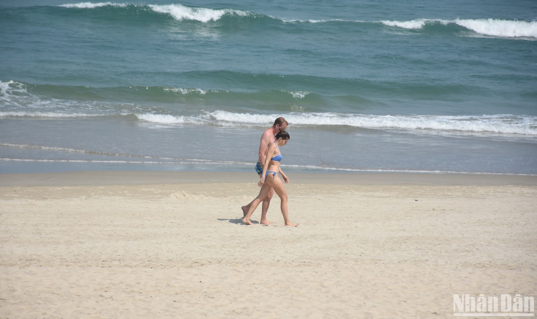 Năm 2013, bãi biển Mỹ Khê Đà Nẵng được Tạp chí kinh tế hàng đầu của Mỹ - Forbes - bình chọn là một trong sáu bãi biển quyến rũ nhất hành tinh. Ảnh: ANH ĐÀO