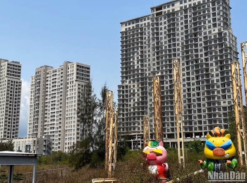 Trong số các dự án được gỡ vướng có Khu nghỉ dưỡng và nhà ở cao cấp (phân khu 1 và phân khu 2) của Công ty cổ phần Đầu tư Phát triển và Xây dựng Thành Đô. Đây là “siêu” dự án Tổ hợp du lịch và giải trí Cocobay. (Ảnh: ANH ĐÀO)