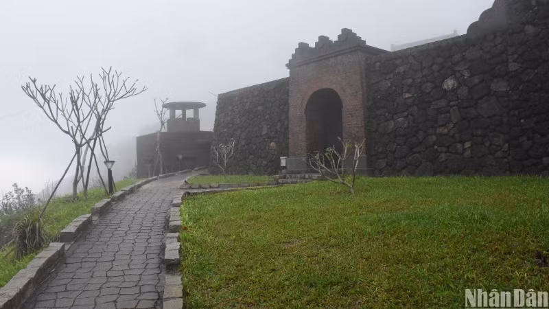 Ngày 21/12, thành phố Đà Nẵng và tỉnh Thừa Thiên Huế sẽ tổ chức Lễ công bố hoàn thành Dự án Bảo tồn tu bổ, phục hồi và phát huy giá trị di tích Quốc gia Hải Vân quan. (Ảnh: ANH ĐÀO)