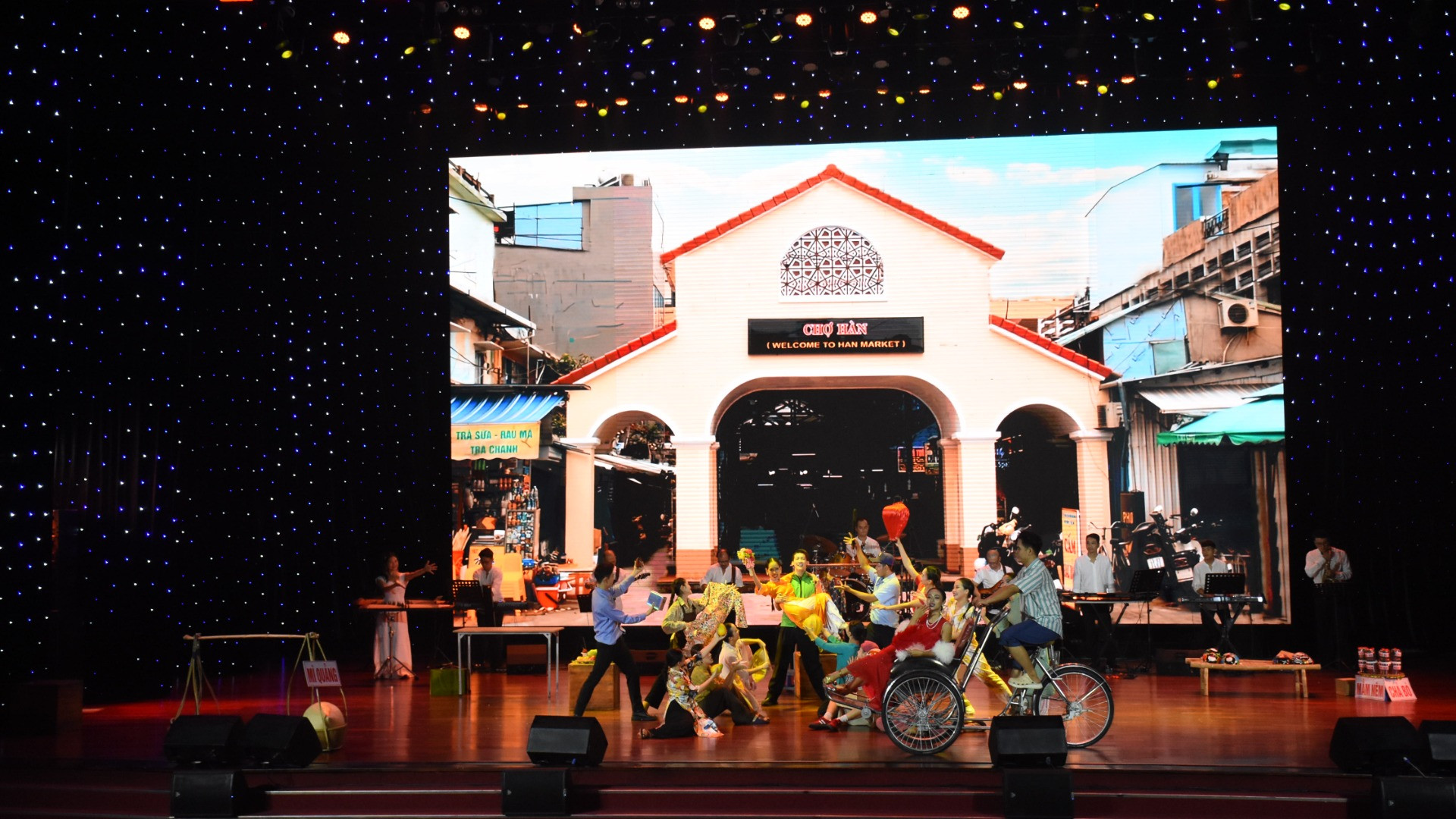 Tiết mục múa “Chợ Hàn” đạt Huy chương Vàng tại Liên hoan Ca, Múa, Nhạc toàn quốc – 2024 (đợt II). (Ảnh: ANH ĐÀO)