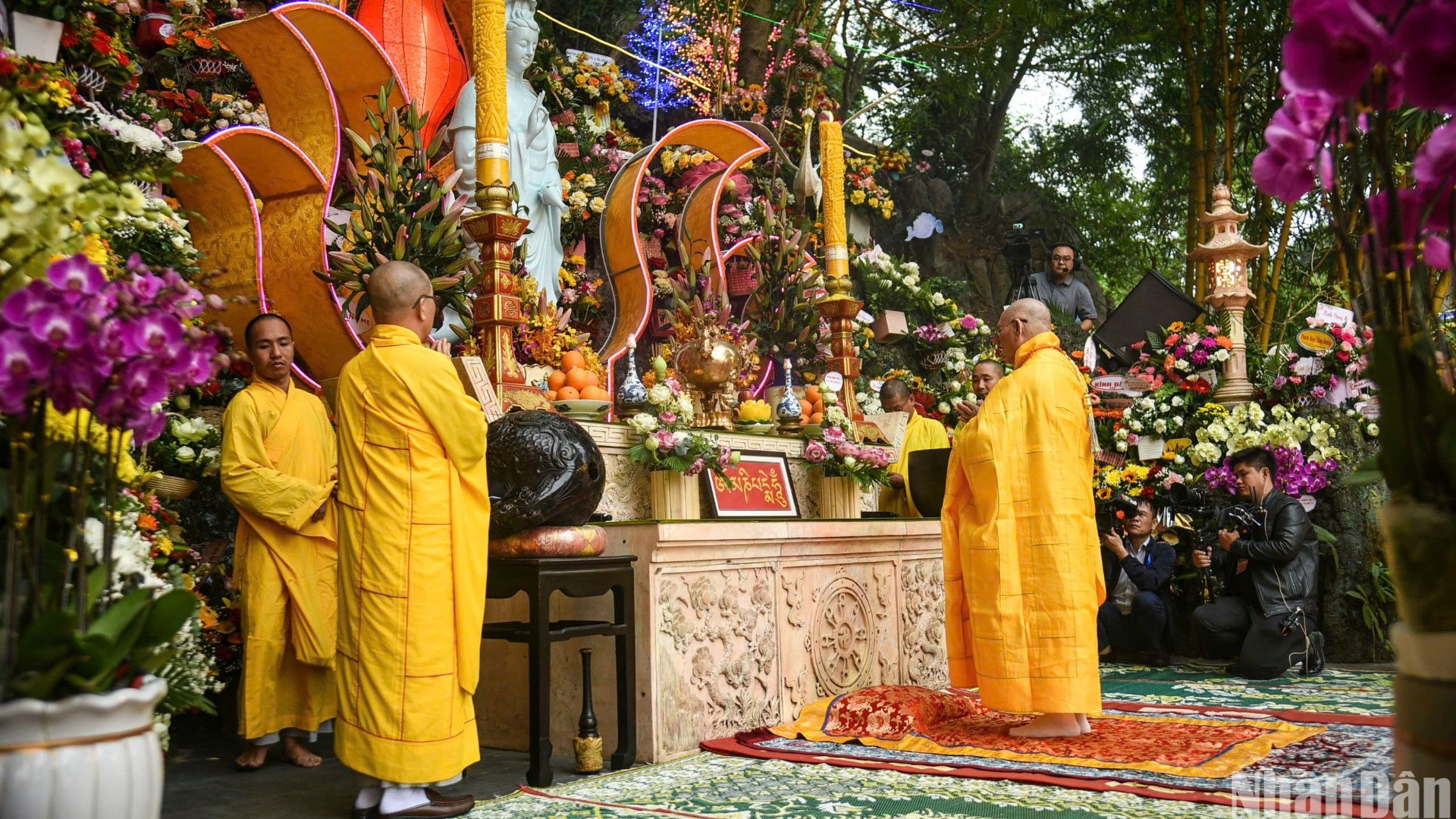 Lễ vía Đức Bồ tát Quán Thế Âm hằng năm được tổ chức vào ngày 19/2 Âm lịch với ý nghĩa cầu cho quốc thái dân an, mưa thuận gió hòa. (Ảnh: ANH ĐÀO) Lễ vía Đức Bồ tát Quán Thế Âm hằng năm được tổ chức vào ngày 19/2 Âm lịch với ý nghĩa cầu cho quốc thái dân an, mưa thuận gió hòa. (Ảnh: ANH ĐÀO)