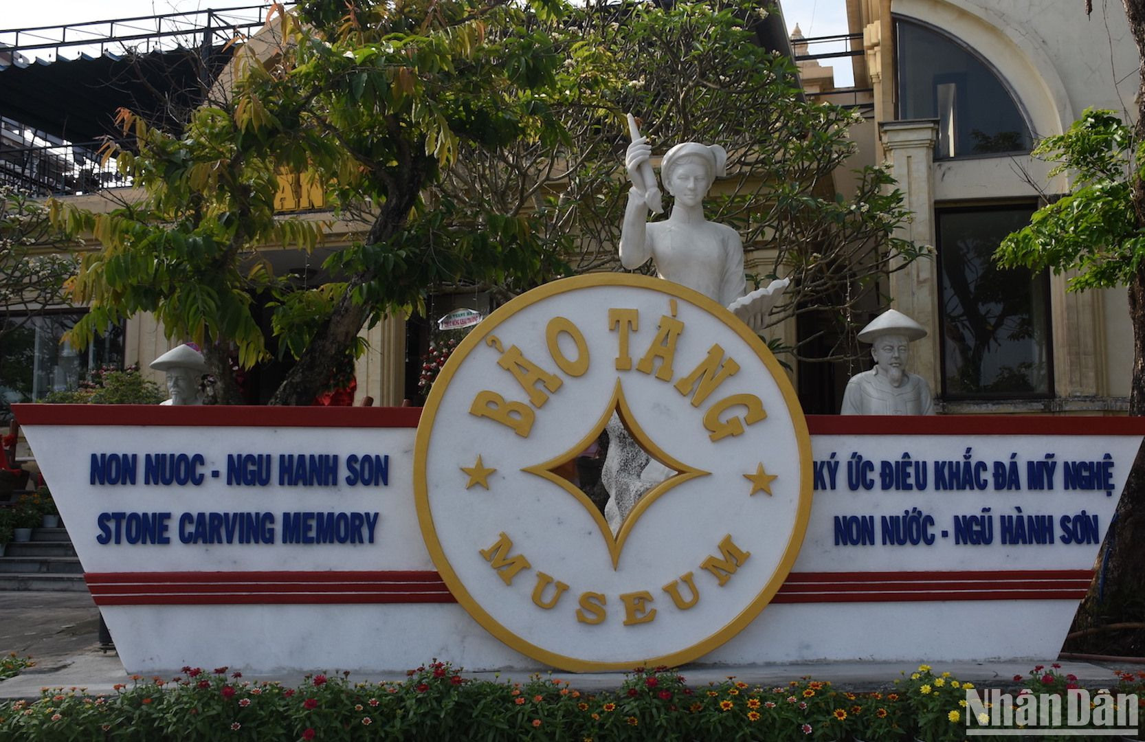 Nơi lưu giữ các giá trị của làng nghề điêu khắc đá mỹ nghệ Non Nước-Ngũ Hành Sơn.