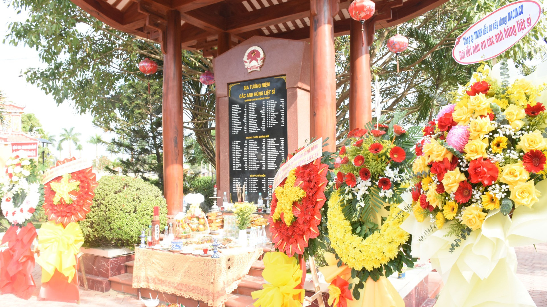 Đình làng Nại Nam - nơi đặt bia tưởng niệm các anh hùng, liệt sĩ hy sinh trong Sự kiện Gạc Ma. (Ảnh: ANH ĐÀO)