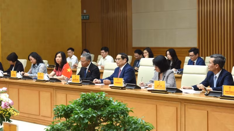 Thủ tướng Phạm Minh Chính và các thành viên Chính phủ tại cuộc hội kiến.