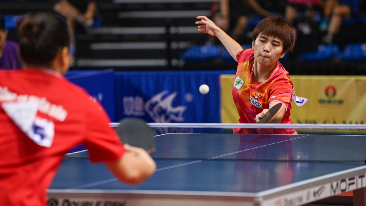 Cũng trong sáng 8/7, tại Nhà thi đấu đa năng tỉnh Quảng Ninh tiếp tục diễn ra các trận đấu vòng loại nội dung đơn nam, đơn nữ.