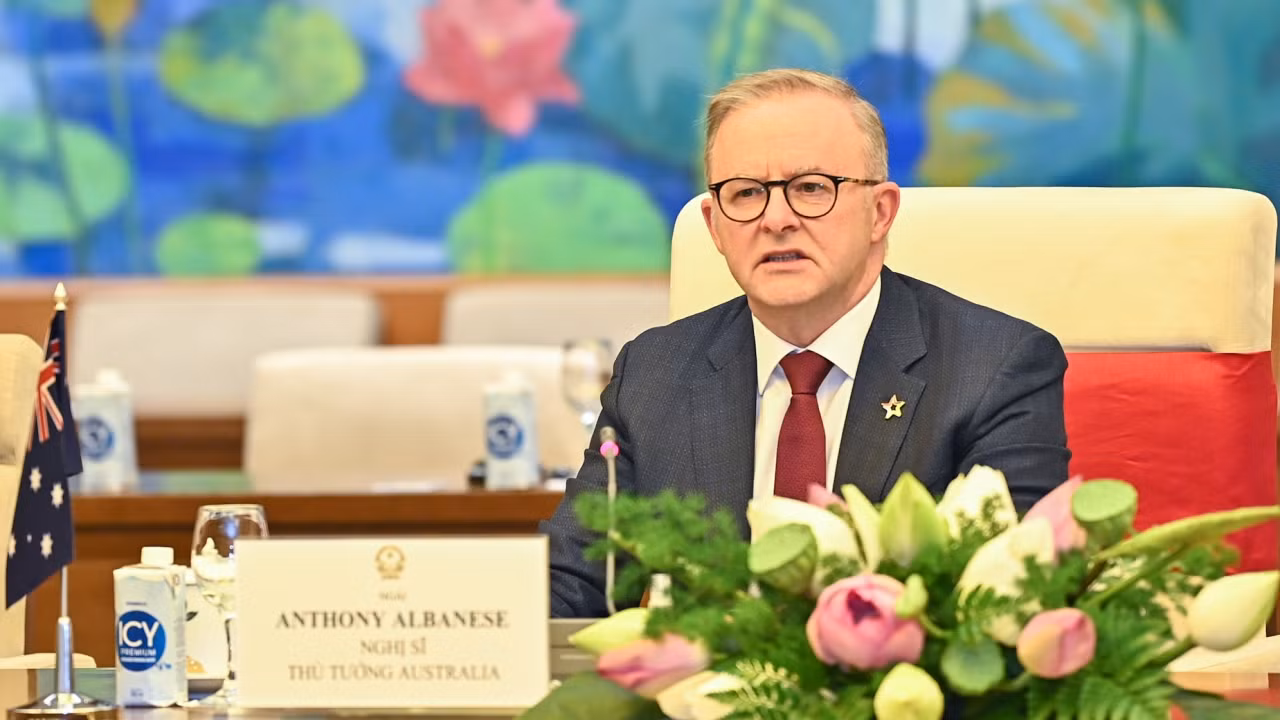 Thủ tướng Australia Anthony Albanese phát biểu tại buổi tiếp.