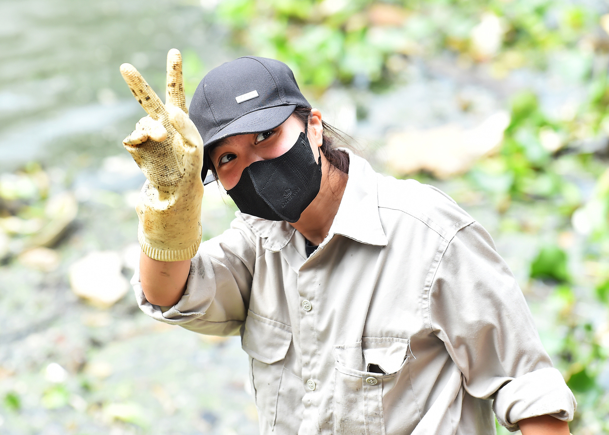 Dù cho nhiều người nói rằng, rác sau khi được dọn sạch thì ngày mai vẫn sẽ xuất hiện trở lại nhưng các thành viên nhóm Hà Nội Xanh sẽ vẫn quay lại, tiếp tục dọn rác để việc làm này dần dần sẽ thay đổi ý thức của người dân, từ đó lan tỏa thông điệp hãy bảo vệ môi trường. Dù cho nhiều người nói rằng, rác sau khi được dọn sạch thì ngày mai vẫn sẽ xuất hiện trở lại nhưng các thành viên nhóm Hà Nội Xanh sẽ vẫn quay lại, tiếp tục dọn rác để việc làm này dần dần sẽ thay đổi ý thức của người dân, từ đó lan tỏa thông điệp hãy bảo vệ môi trường.