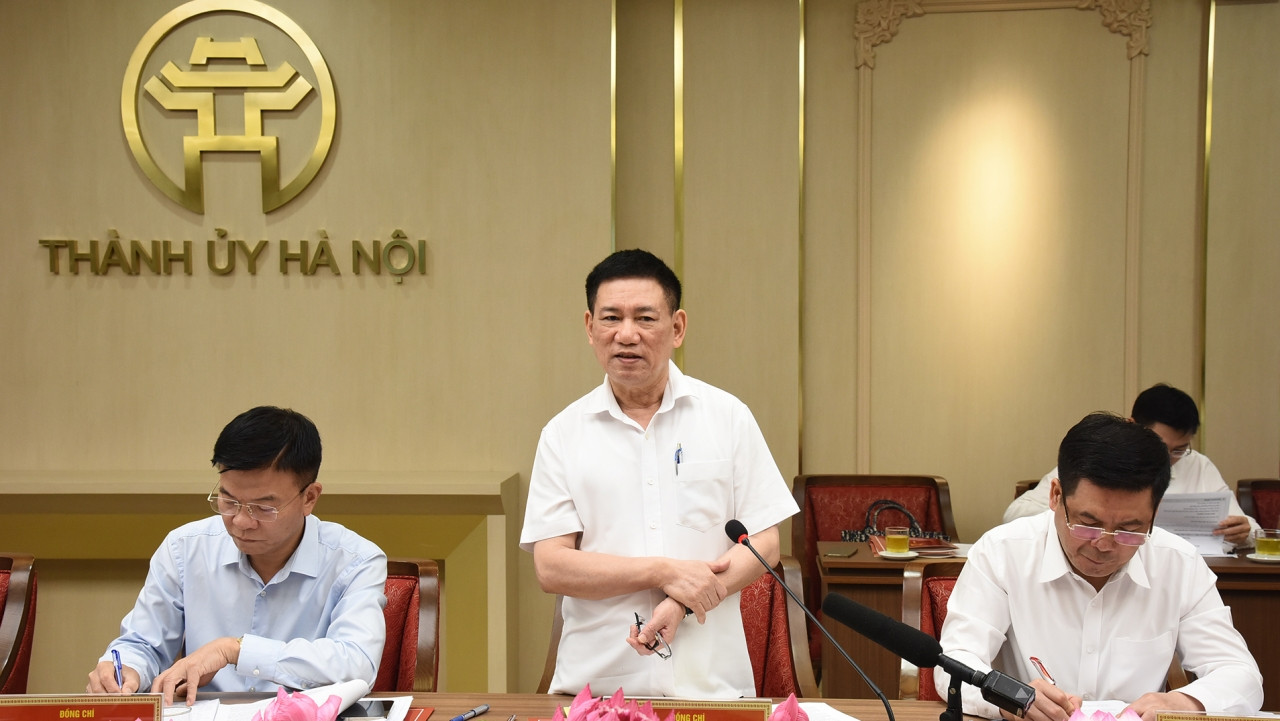 Bộ trưởng Tài chính Hồ Đức Phớc phát biểu tại buổi làm việc. Bộ trưởng Tài chính Hồ Đức Phớc phát biểu tại buổi làm việc.