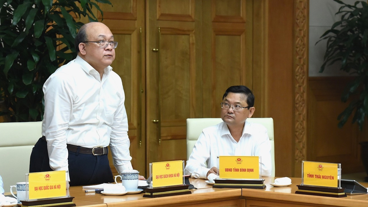 Giám đốc Đại học Bách khoa Hà Nội Huỳnh Quyết Thắng phát biểu tại Hội nghị.