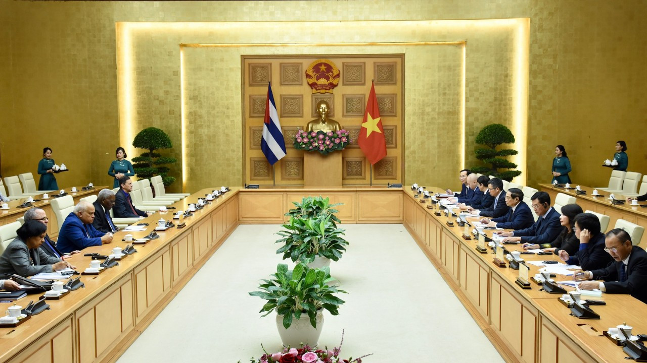 Thủ tướng Phạm Minh Chính tiếp Chủ tịch Quốc hội Cuba Esteban Lazo Hernandez.