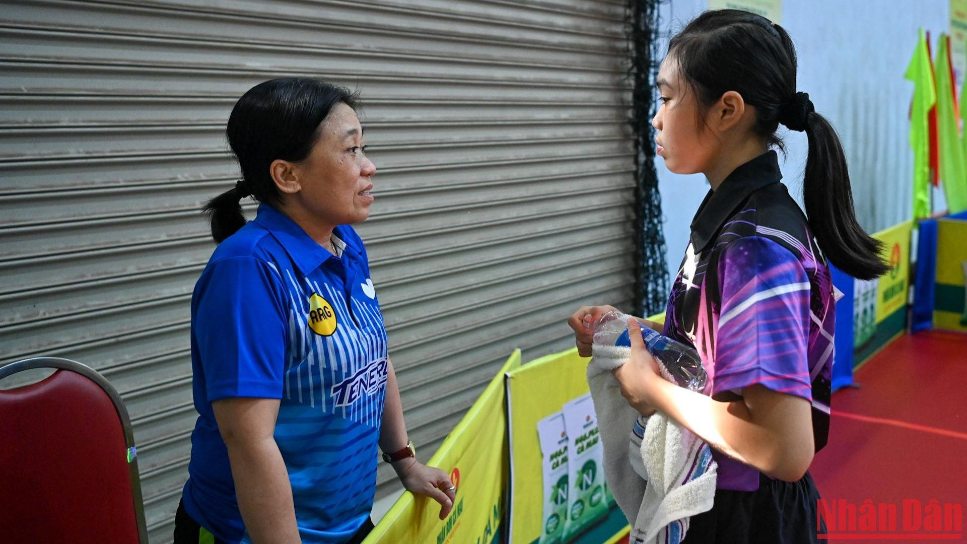 Bắt đầu chơi bóng bàn từ khi 5 tuổi, cô gái đội Đồng Nai đã thể hiện tình yêu và đam mê với bộ môn bóng bàn. Đến với giải năm nay, Linh Đan đã có sự chuẩn bị kỹ lưỡng để có thể đạt được thành tích cao nhất tại giải.