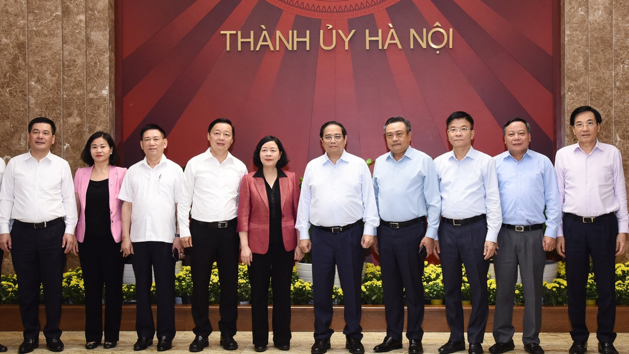 Thủ tướng Phạm Minh Chính làm việc với Ban Thường vụ Thành ủy Hà Nội. Thủ tướng Phạm Minh Chính làm việc với Ban Thường vụ Thành ủy Hà Nội.