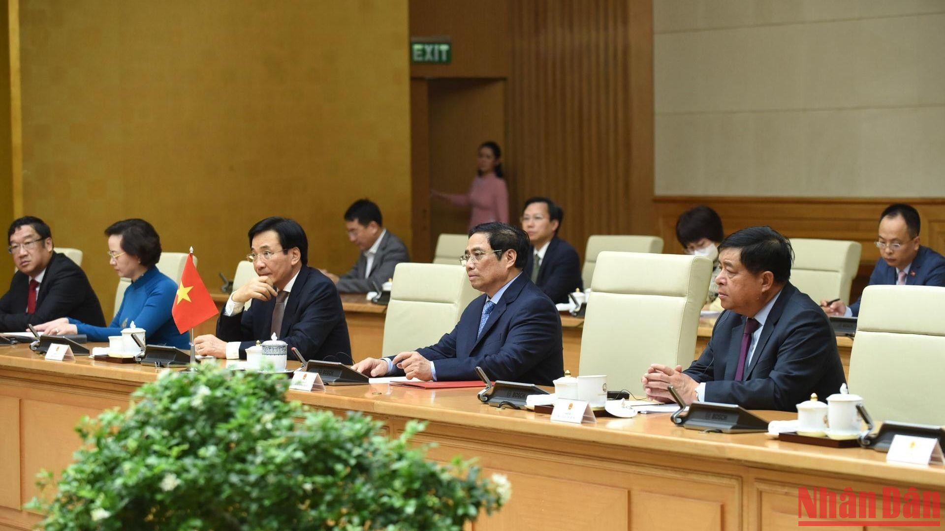 Thủ tướng Phạm Minh Chính và đại diện các bộ, ban, ngành của Việt Nam tại buổi tiếp. (Ảnh: Trần Hải)