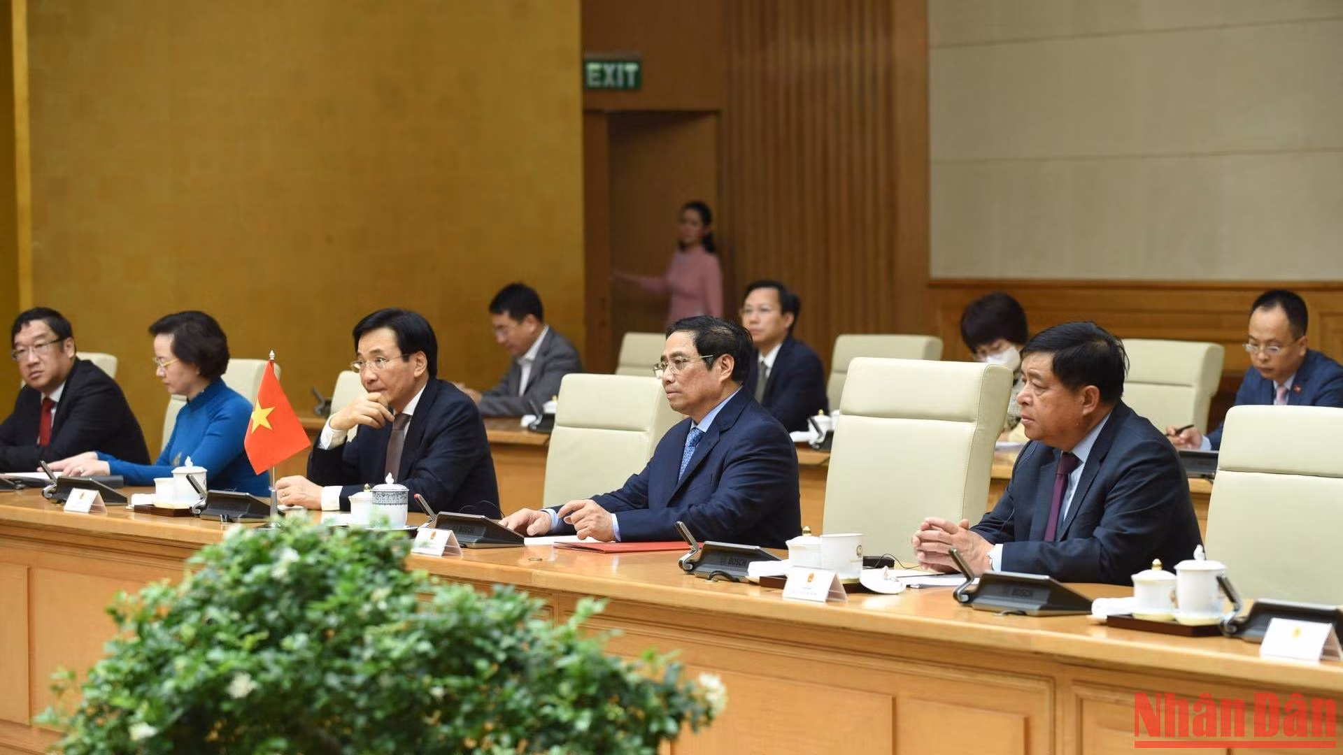 Thủ tướng Phạm Minh Chính và đại diện các bộ, ban, ngành của Việt Nam tại buổi tiếp. (Ảnh: Trần Hải)