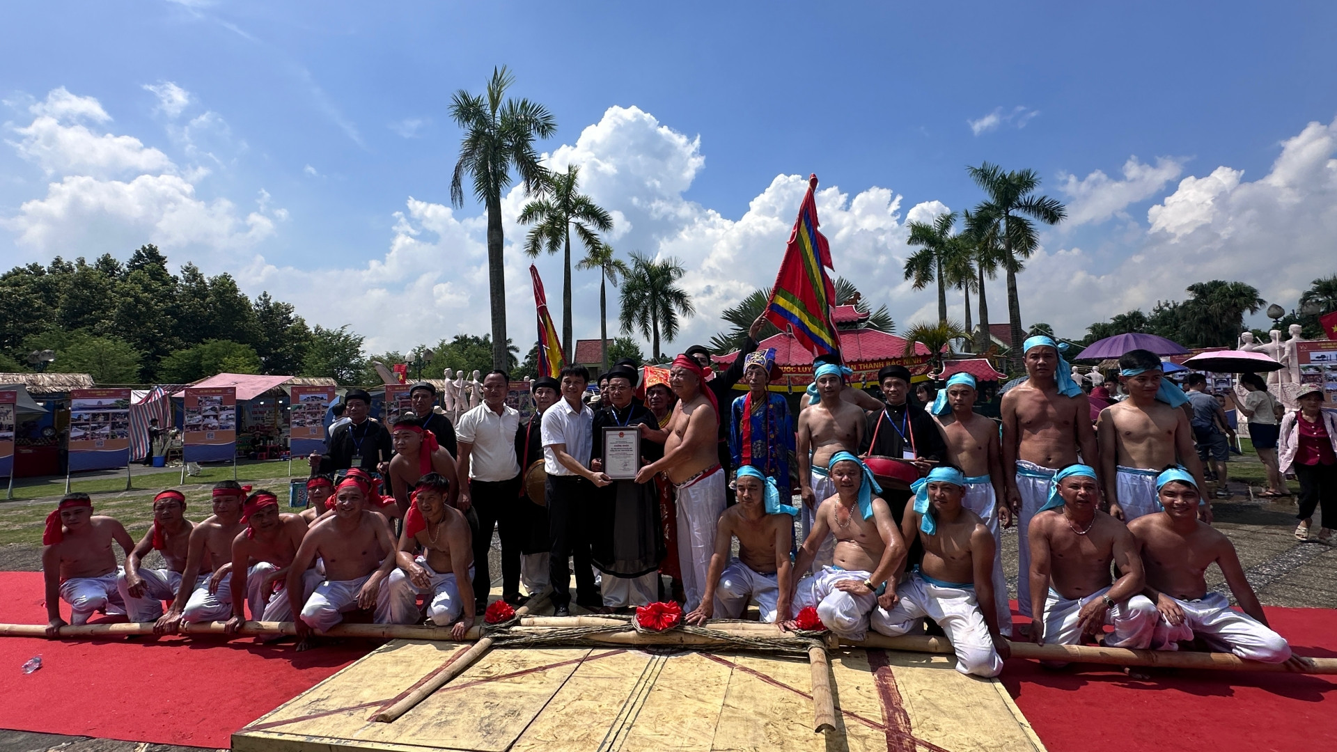 [Ảnh] Độc đáo nghi lễ kéo co bằng tre ảnh 8