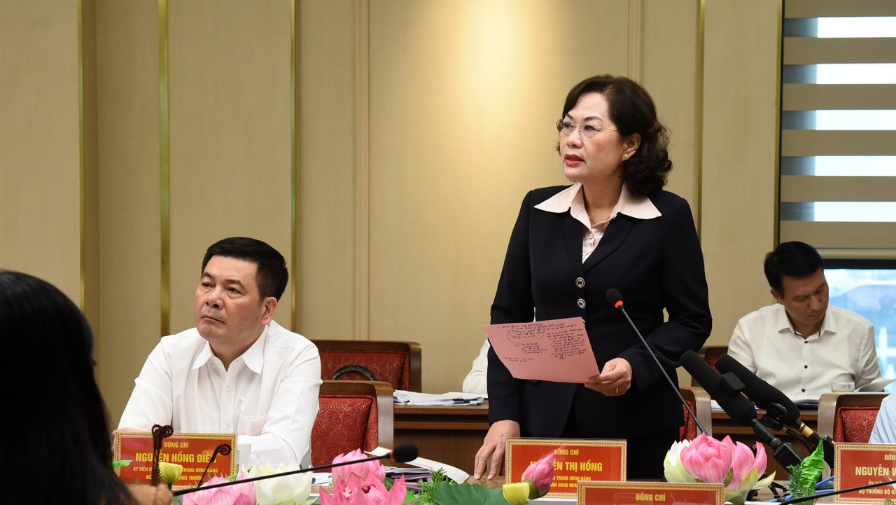 Thống đốc Ngân hàng Nhà nước Việt Nam Nguyễn Thị Hồng phát biểu tại buổi làm việc. Thống đốc Ngân hàng Nhà nước Việt Nam Nguyễn Thị Hồng phát biểu tại buổi làm việc.