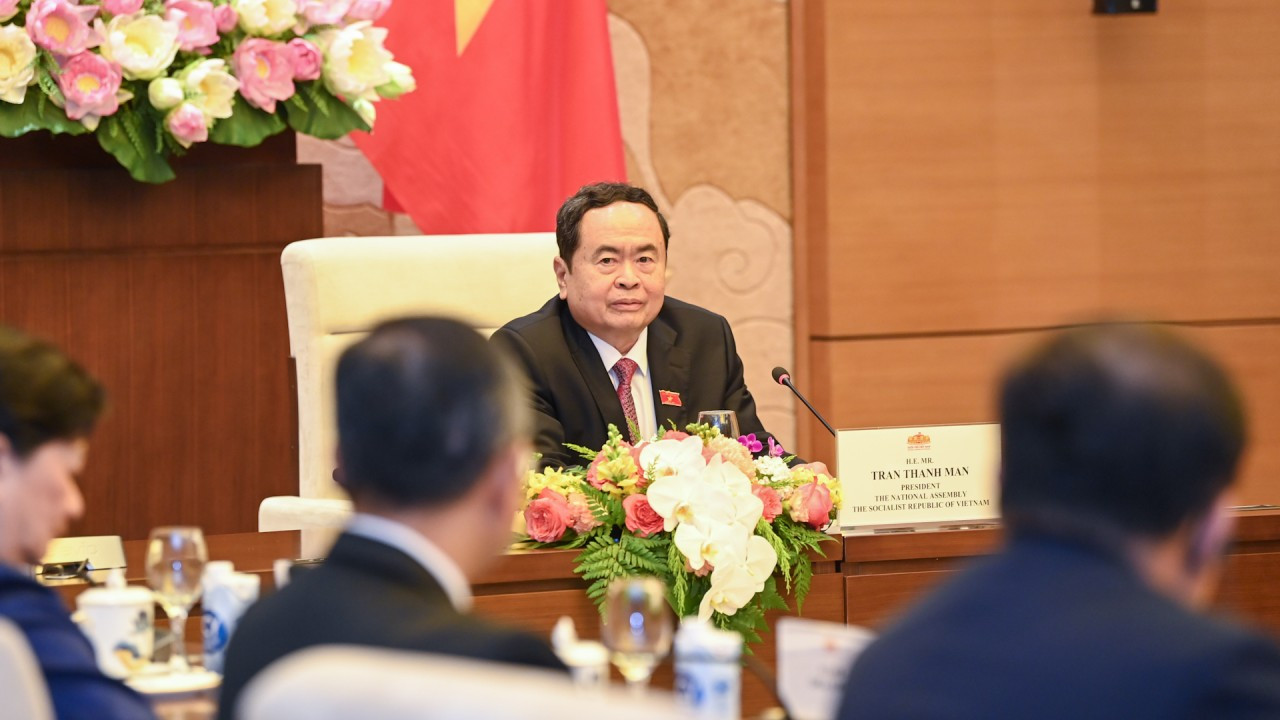 Chủ tịch Quốc hội Trần Thanh Mẫn với Đại sứ, Đại biện các nước ASEAN và Timor-Leste tại cuộc tiếp.