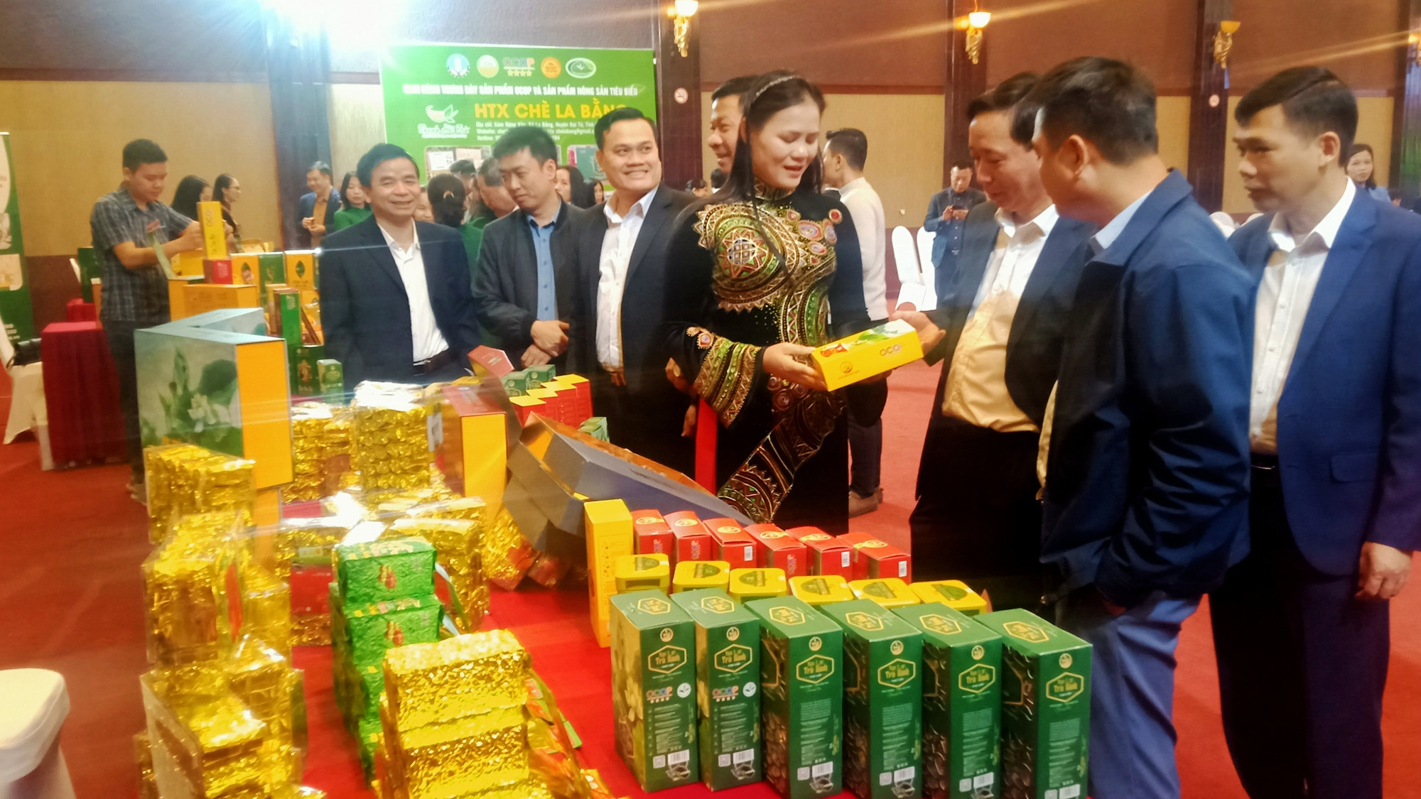 Chè Thái Nguyên được đóng gói, mẫu mã đẹp.