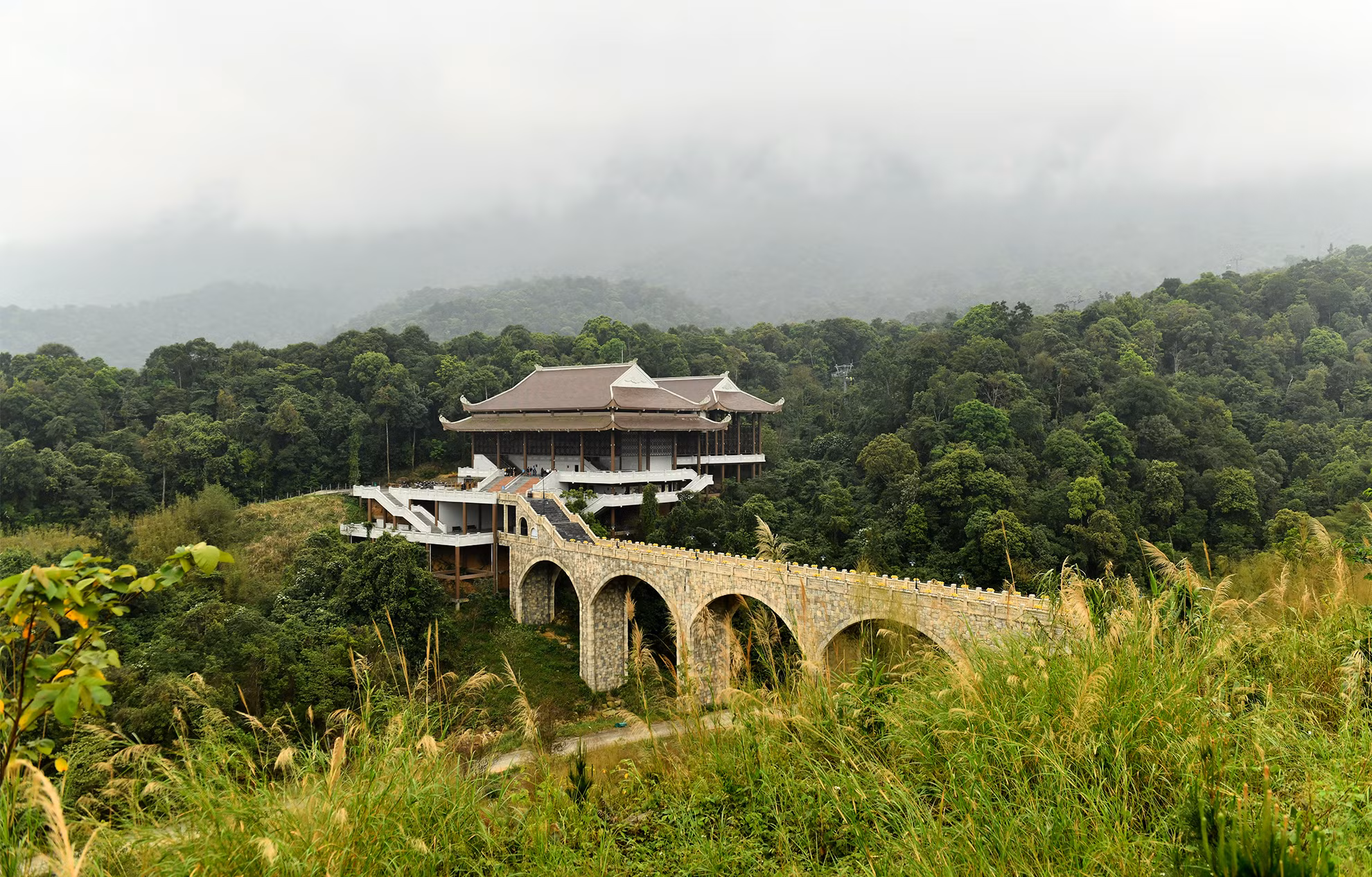 Nhà ga cáp treo Tây Yên Tử sẽ đưa du khách lên đỉnh núi Yên Tử.