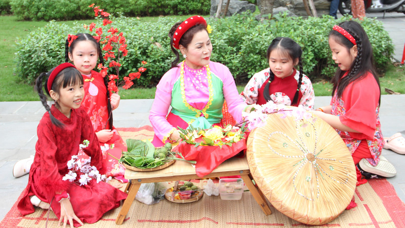 Têm trầu cánh phượng.