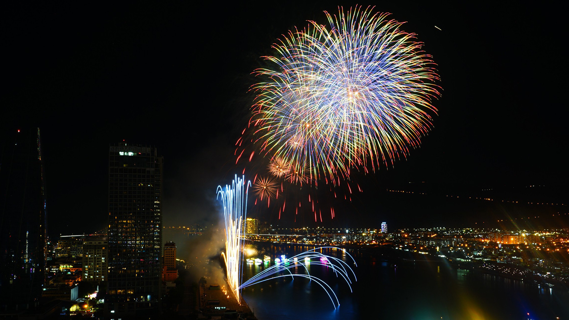 "Bữa tiệc" pháo hoa công phu của Trung Quốc