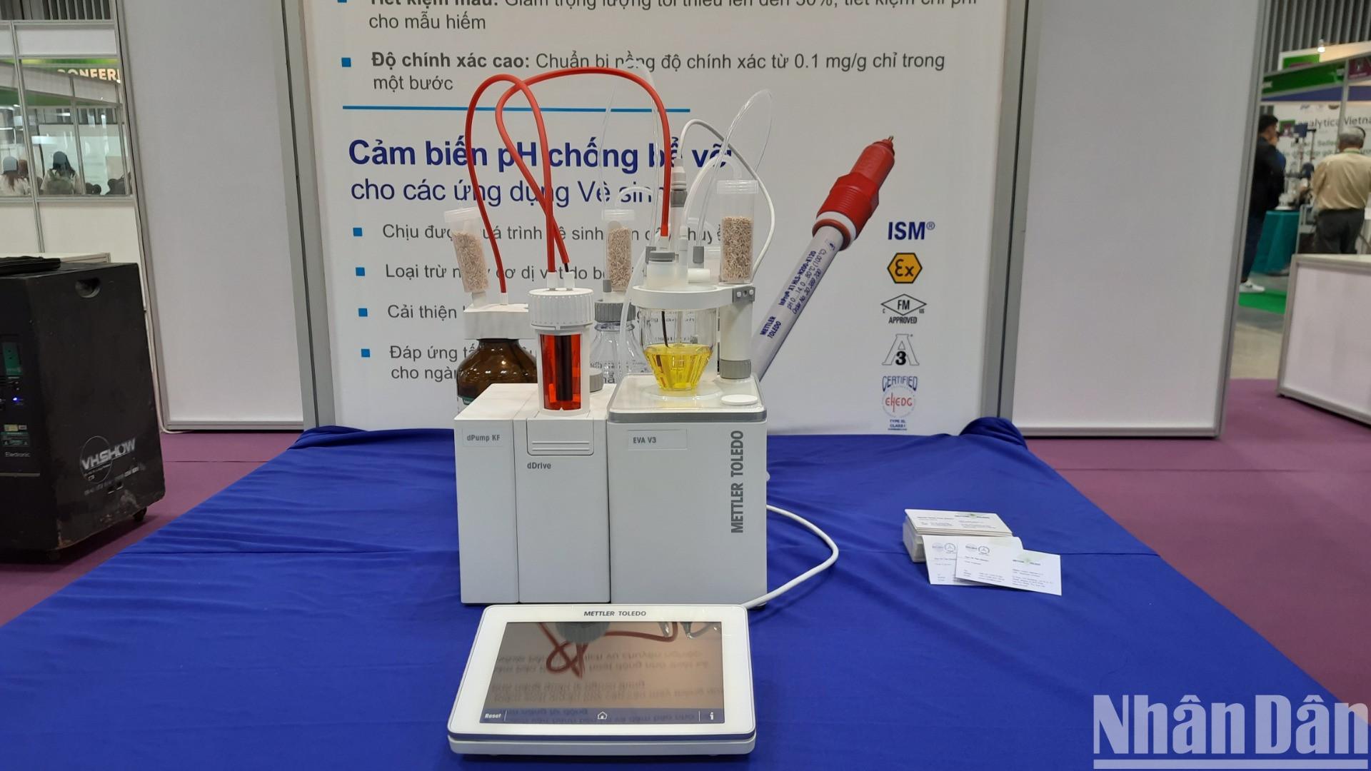 Máy chuẩn độ Karl Fischer là dụng cụ được sử dụng để xác định hàm lượng nước trong các mẫu chất lỏng hoặc rắn. Xác định chính xác hàm lượng nước là điều cần thiết để bảo đảm chất lượng của nhiều sản phẩm như thực phẩm, dược phẩm...