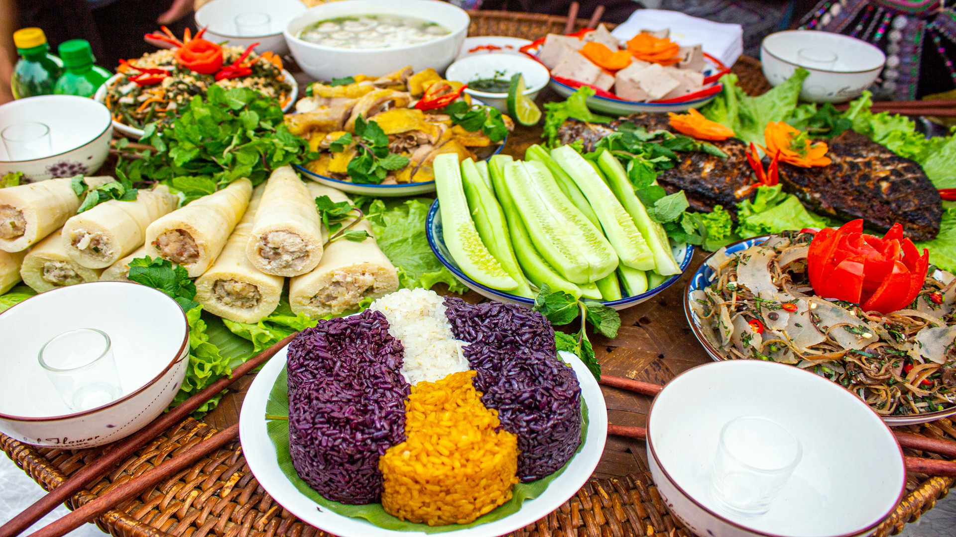 Thi ẩm thực dân tộc Lào.