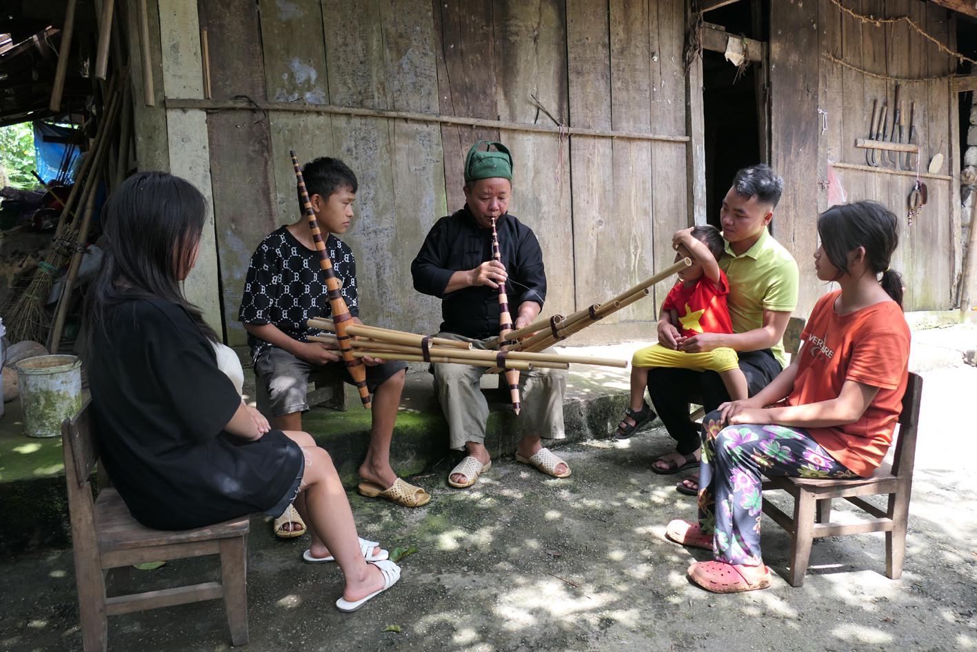 Trong xây dựng nông thôn mới, tỉnh chú trọng gìn giữ và phát huy các giá trị văn hóa truyền thống của đồng bào dân tộc. Trong xây dựng nông thôn mới, tỉnh chú trọng gìn giữ và phát huy các giá trị văn hóa truyền thống của đồng bào dân tộc.