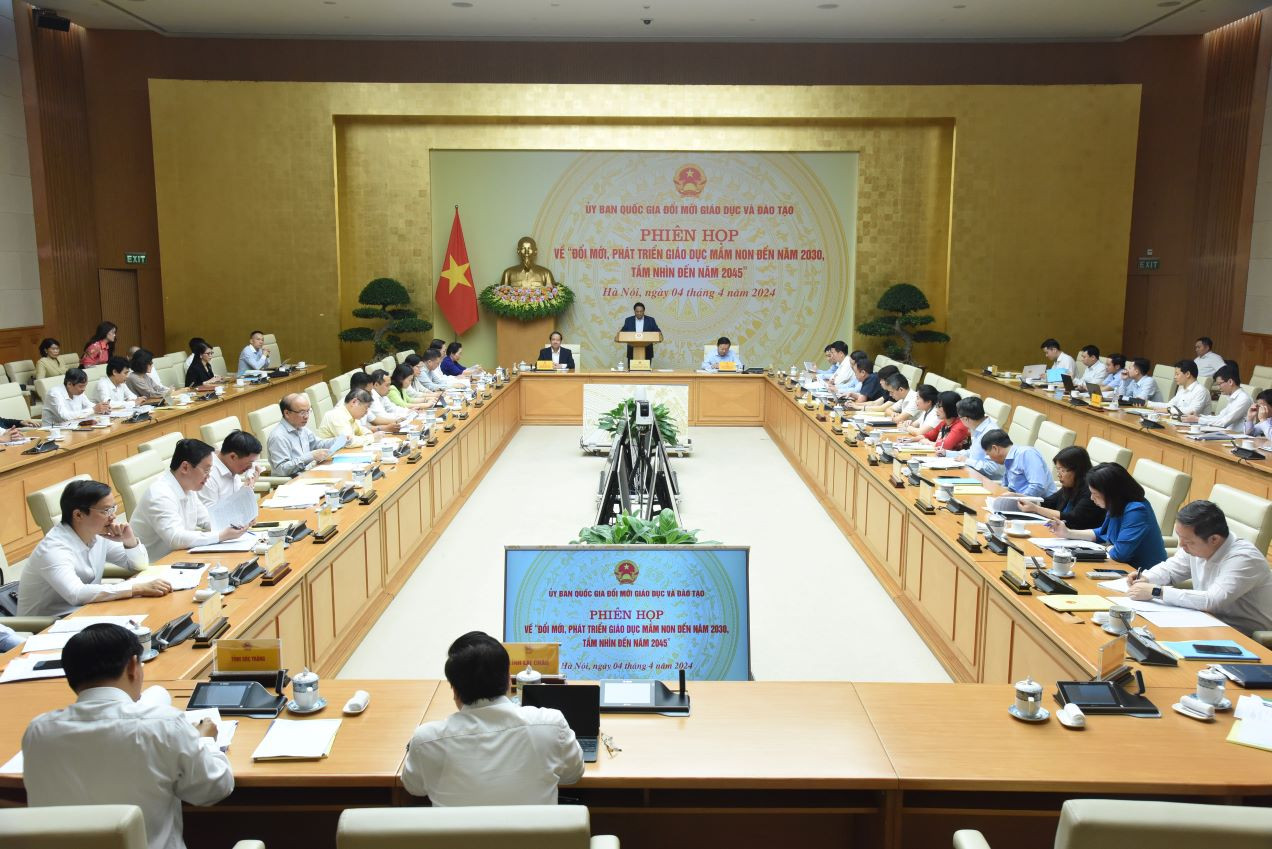 Phiên họp quan trọng nhằm tiếp tục thể chế hóa, cụ thể hóa các chủ trương, đường lối của Đảng về giáo dục mầm non; phát triển giáo dục mầm non dưới 5 tuổi có chất lượng phù hợp với điều kiện của từng địa phương và cơ sở giáo dục, giúp trẻ phát triển thể chất, tình cảm, hiểu biết, thẩm mỹ, hình thành các yếu tố đầu tiên của nhân cách, đặt nền móng cho việc hình thành phát triển các giá trị cốt lõi của con người Việt Nam.