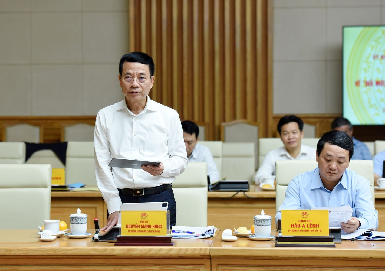Bộ trưởng Thông tin và Truyền thông Nguyễn Mạnh Hùng phát biểu.
