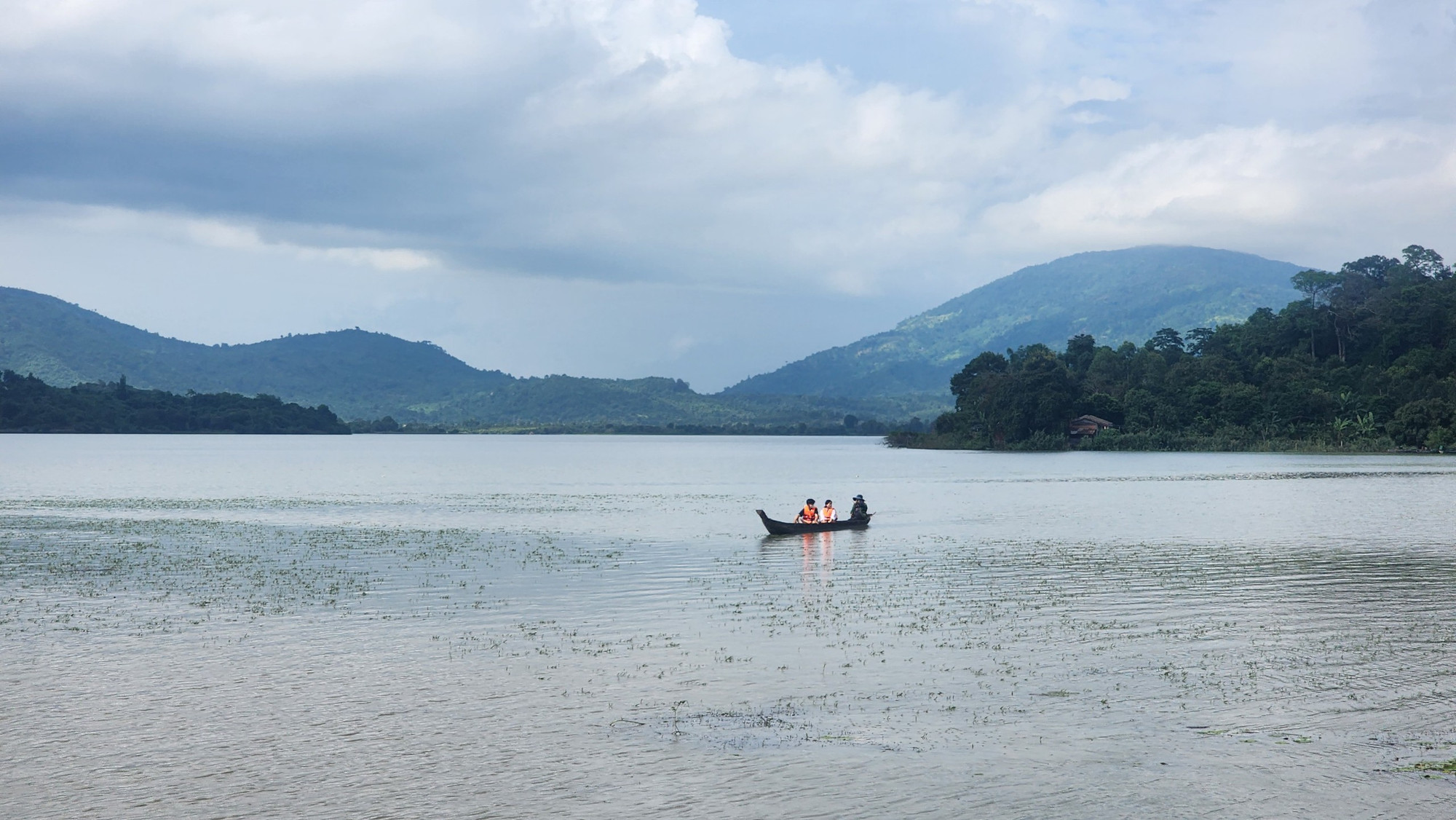 Hồ Lắk, một địa điểm từng được ông Đàng Năng Long làm lễ thủy táng nhằm giấu xác cho voi.