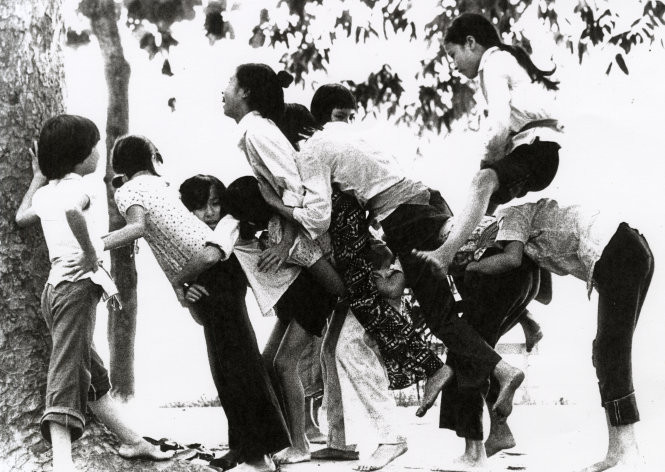 Một tấm ảnh quý giá khác trong bộ ảnh kỷ niệm về Giải phóng Thủ đô của nghệ sĩ Quang Phùng.