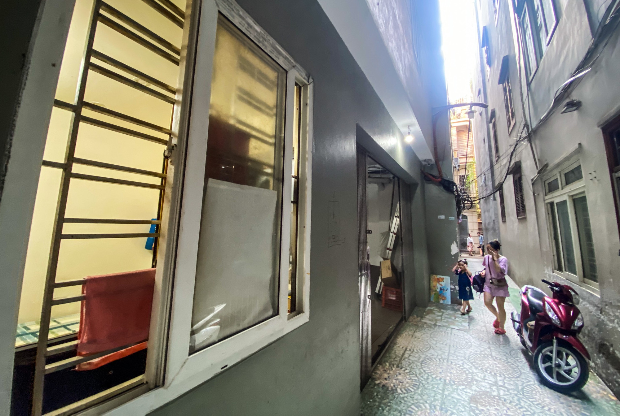 Sau khi xảy ra vụ hỏa hoạn đặc biệt nghiêm trọng tại chung cư mini của Nghiêm Quang Minh tại quận Thanh Xuân, ngày 14/9, Công an quận Đống Đa cùng Ủy ban nhân dân và Công an phường Trung Liệt đã thành lập đoàn kiểm tra liên ngành, kiểm tra khẩn cấp quy định phòng cháy chữa cháy và cứu nạn cứu hộ tại tòa nhà số 58B+C ngõ 117 Thái Hà.