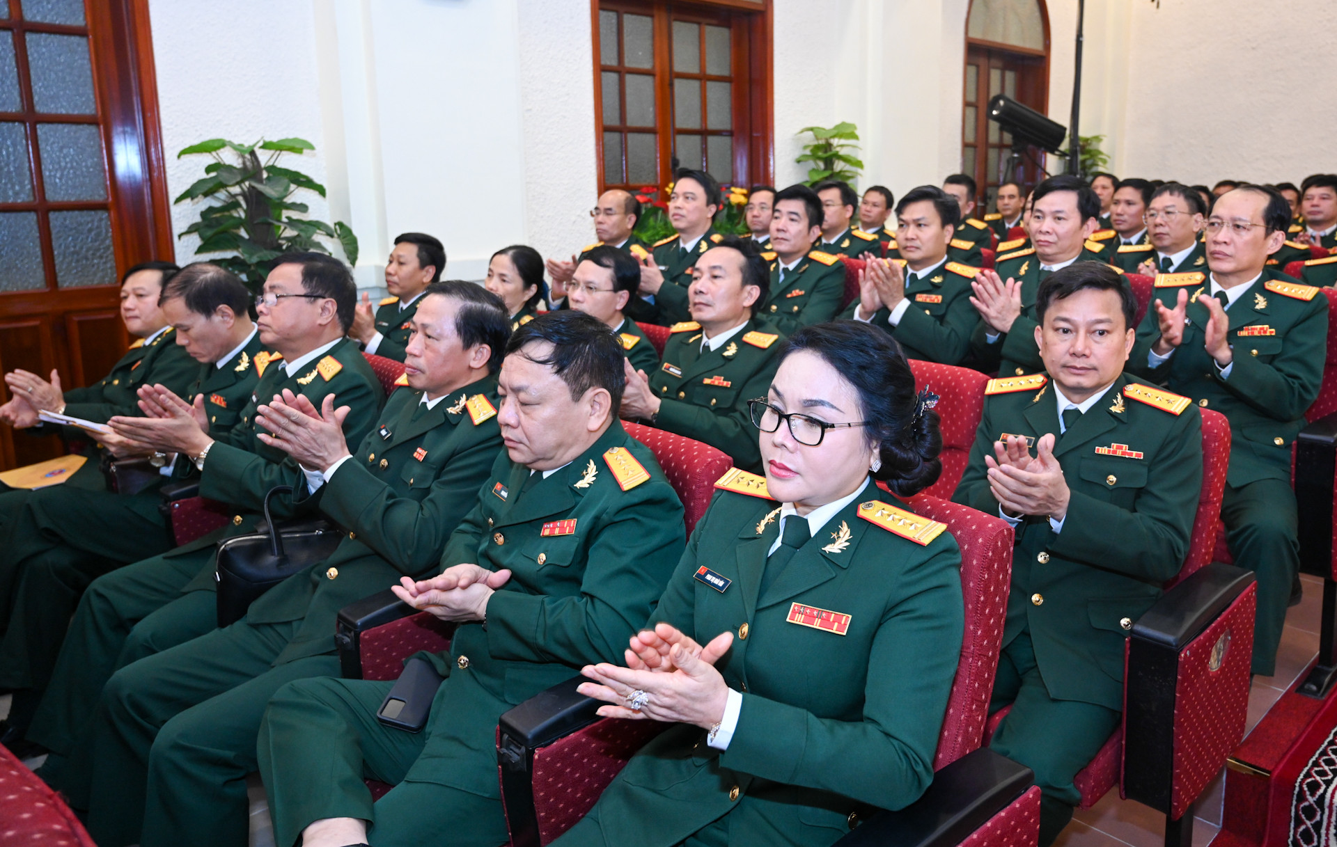 Lãnh đạo đơn vị thuộc Tổng cục Công nghiệp Quốc phòng dự buổi làm việc.