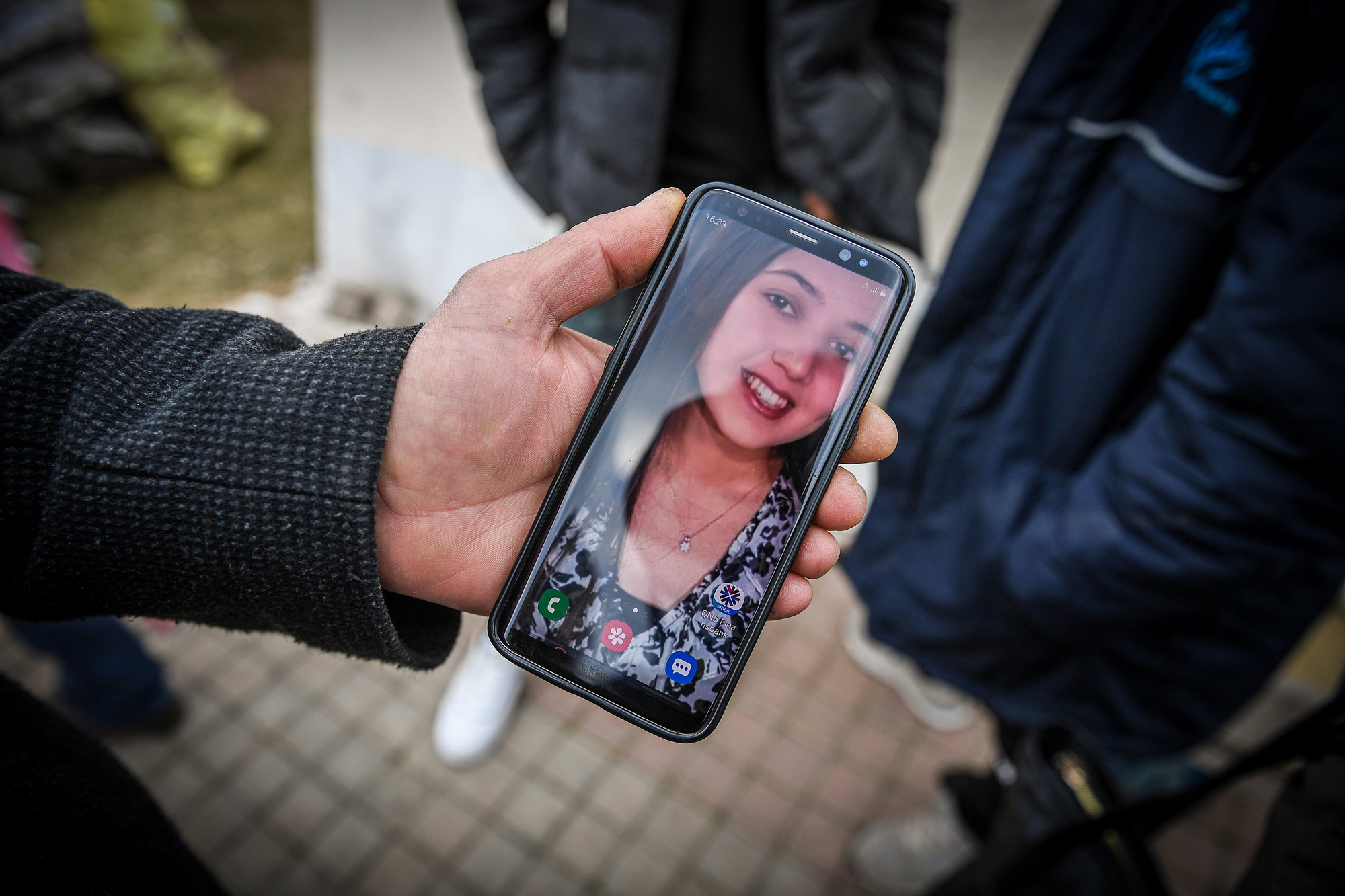 Tất cả những gì còn lại để nhớ về Anne chỉ là bức ảnh mà ông Ahmet đang dùng làm hình nền điện thoại...