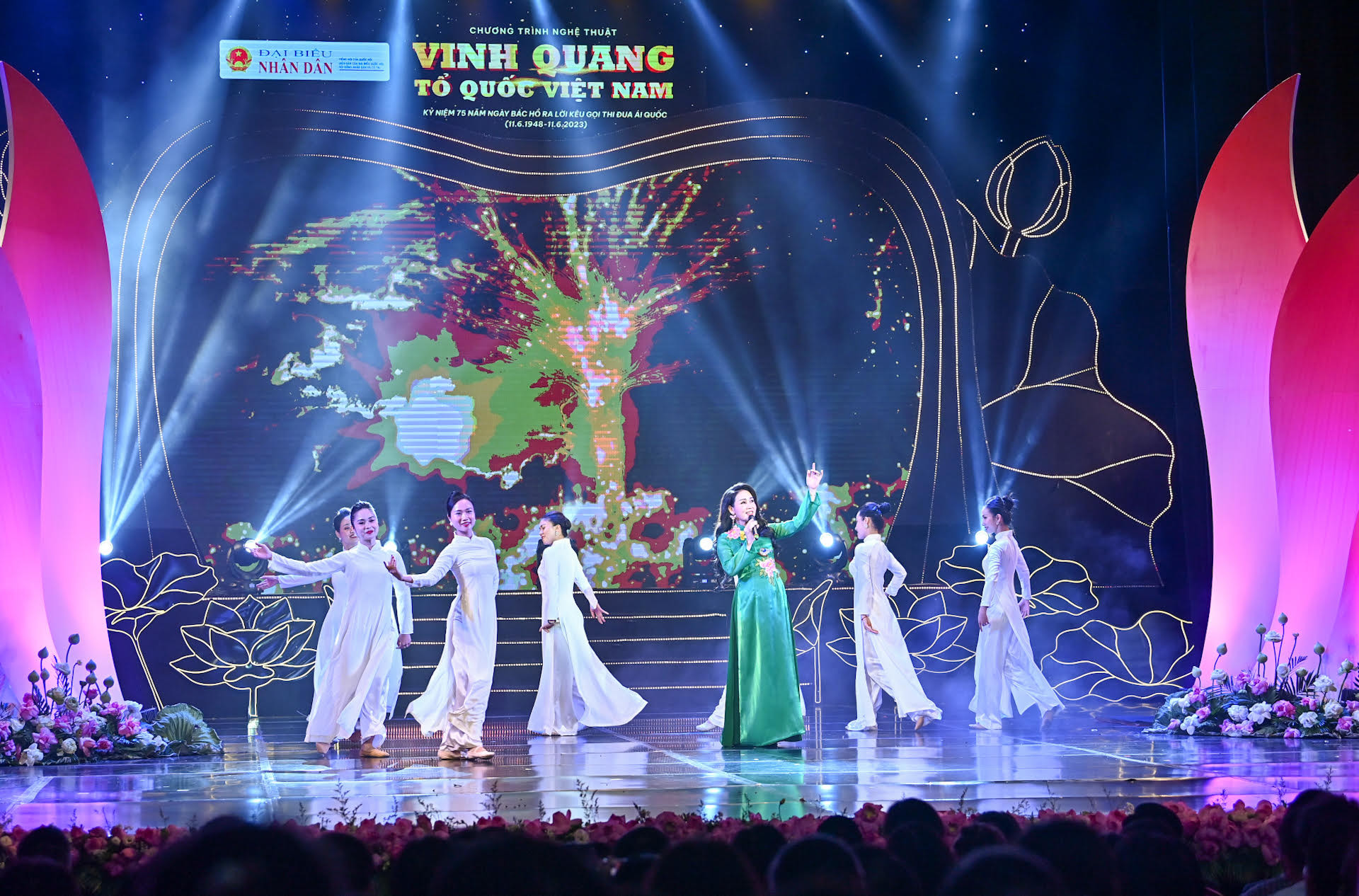 Những ca khúc đi cùng năm tháng ca ngợi những cống hiến vĩ đại của Chủ tịch Hồ Chí Minh, sự hy sinh xương máu của bao thế hệ người dân Việt Nam cho hòa bình, độc lập của đất nước, của dân tộc. Qua đó, bồi đắp lòng tự hào, nhân lên sức mạnh Việt Nam trong công cuộc xây dựng và bảo vệ Tổ quốc.