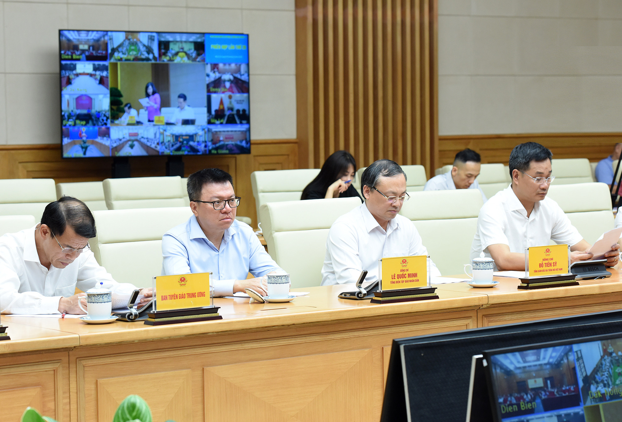 Đại diện lãnh đạo các cơ báo chí TW tham dự phiên họp