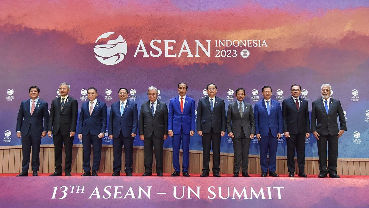 Các nhà Lãnh đạo ASEAN và Thủ tướng Australia Anthony Albanese chụp ảnh lưu niệm tại Hội nghị Cấp cao ASEAN-Australia lần thứ 3.