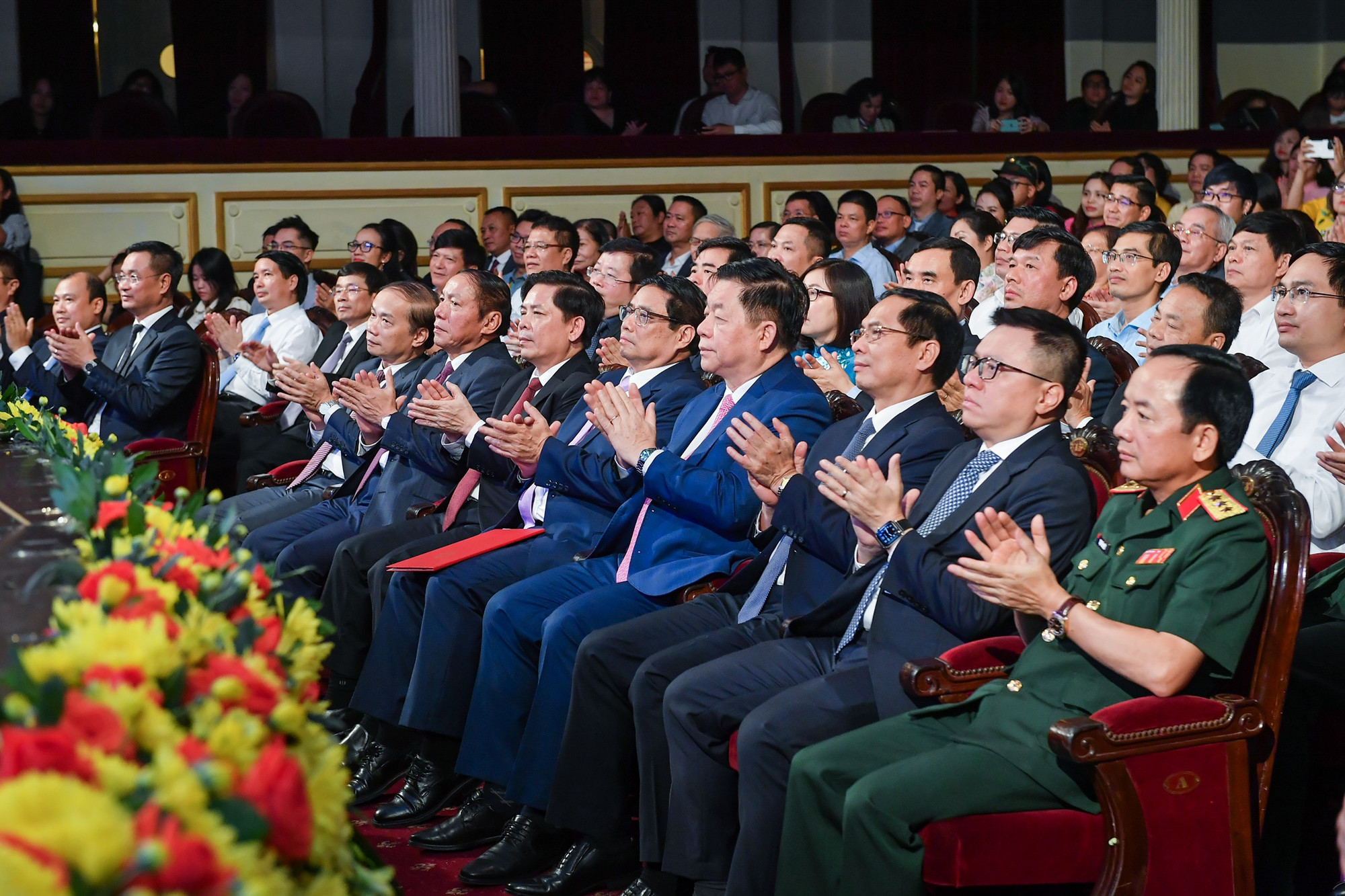 Các đồng chí lãnh đạo Đảng, Nhà nước dự Lễ trao giải. (Ảnh: Thành Đạt)