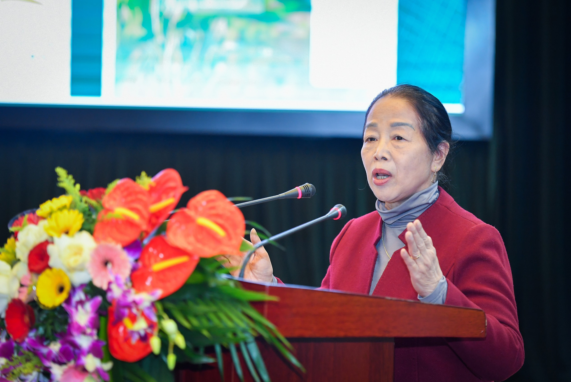 PGS.TS. Phạm Thị Vượng - Phó Chủ tịch Hội Nông nghiệp tuần hoàn Việt Nam; Viện trưởng Viện Nghiên cứu & ứng dụng Công nghệ sinh học Quế Lâm.