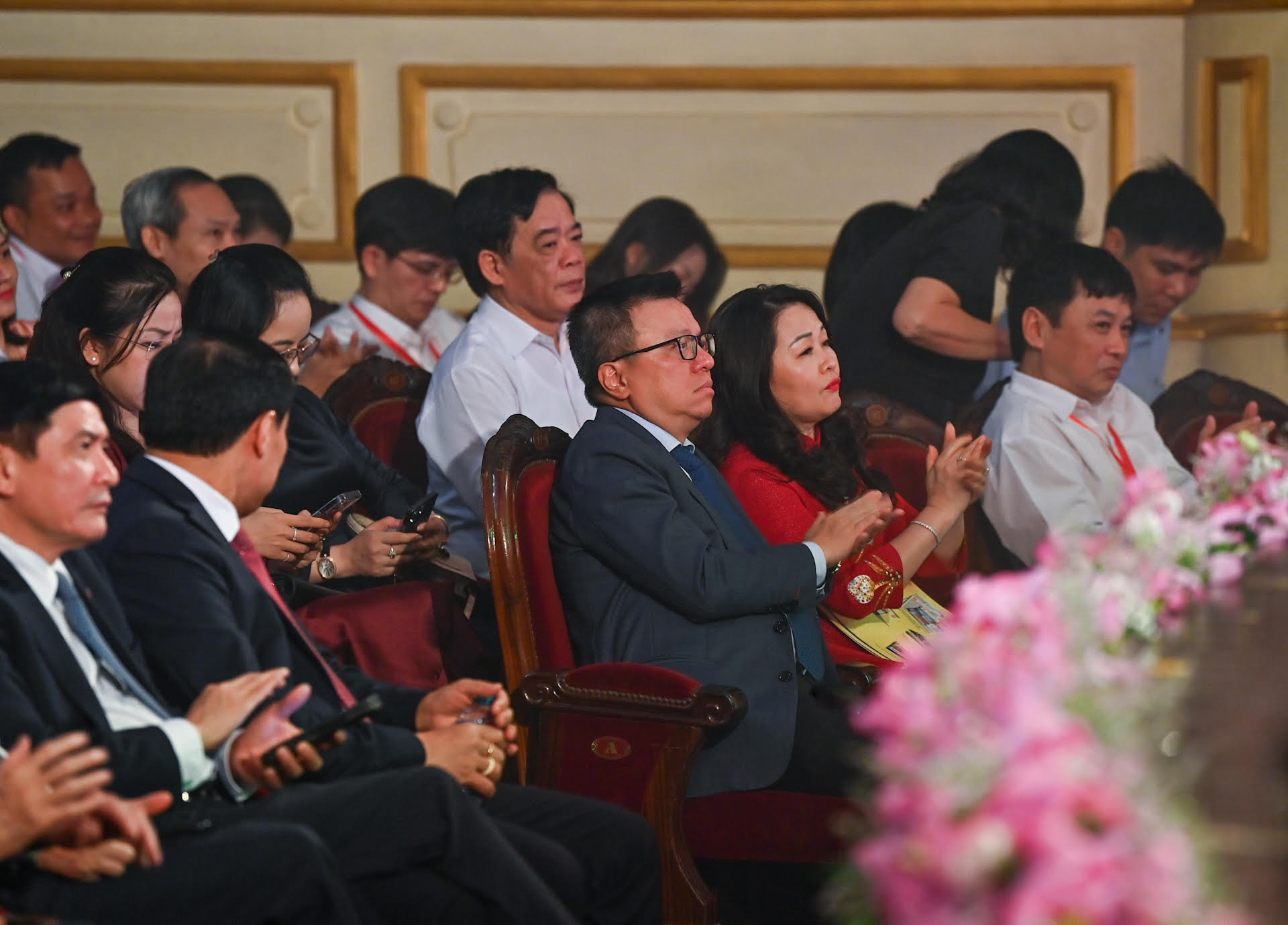 Các đại biểu dự chương trình.