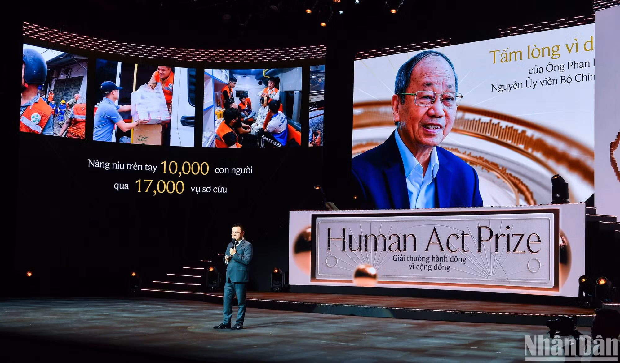 [Ảnh] Toàn cảnh Lễ trao giải thưởng Hành động vì cộng đồng